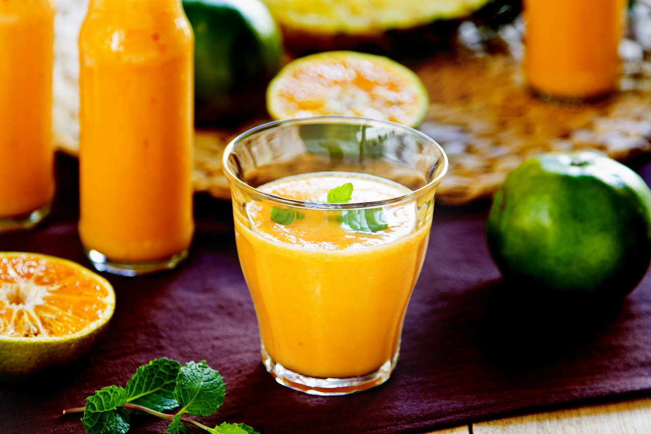 Suco detox barato de frutas cítricas Suco detox barato de frutas cítricas