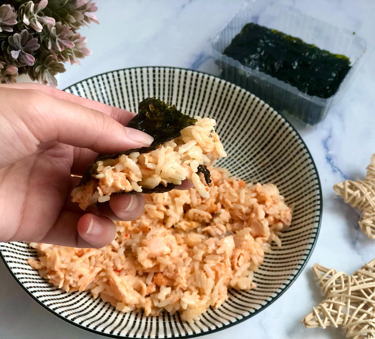 arroz com salmão do tiktok com receita fácil arroz com salmão do tiktok com receita fácil