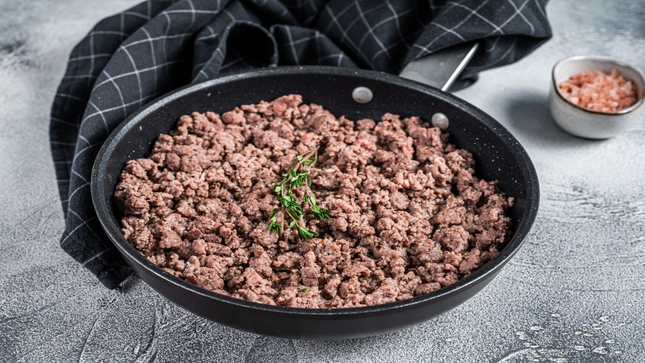 Carne Moída de Frigideira é uma Receita Rápida e Saborosa Receita de Carne Moída Refogada Simples e Deliciosa