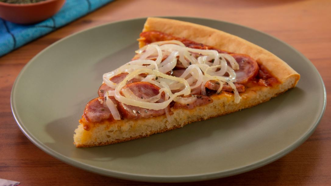 Pizza em casa: aprenda receitas fáceis para assar no forno Pizza em casa: aprenda receitas fáceis para assar no forno e na frigideira - Go Where